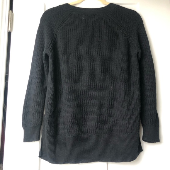 Old Navy Crew Neck Sweater - Picture 3 of 4